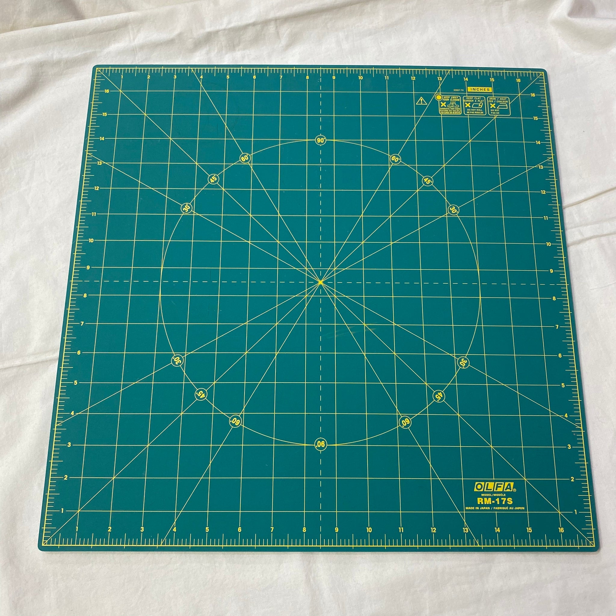 Revived Olfa Spinning Square Cutting Mat 17in