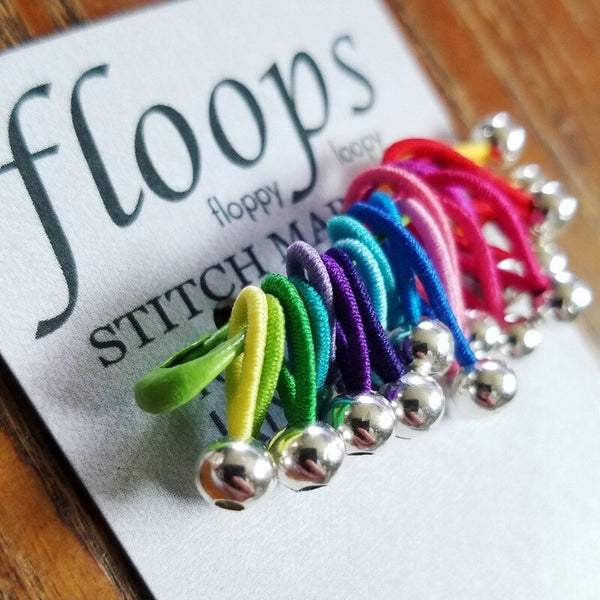 Clover Stitch Markers Triangle (Medium) at WEBS